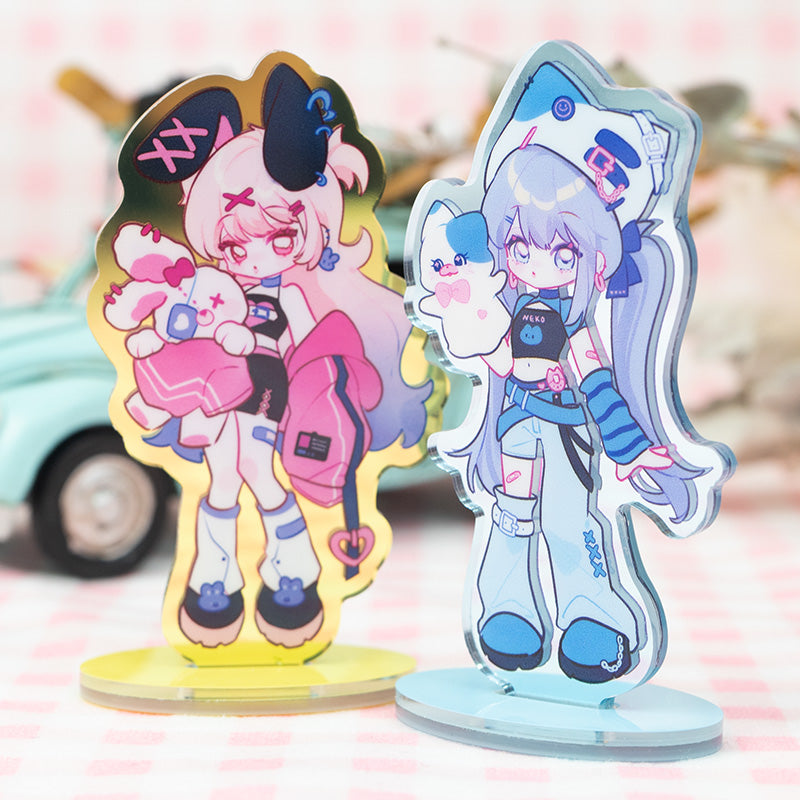 Custom Acrylic Mirror Standees