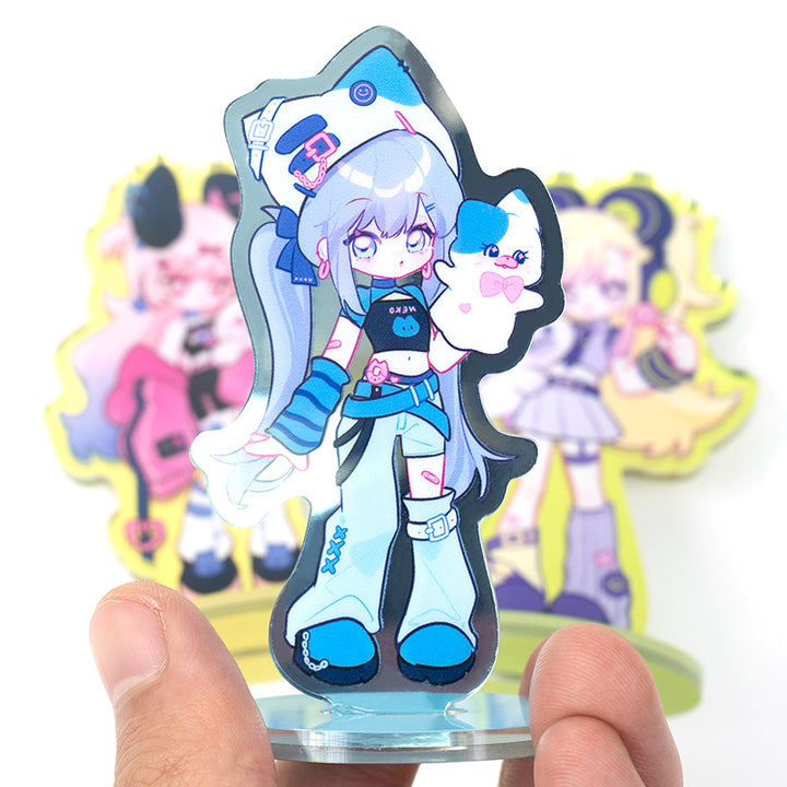 Custom Acrylic Mirror Standees